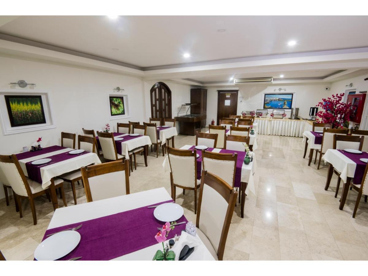 Sammy'S Hotel 키레니아 외부 사진